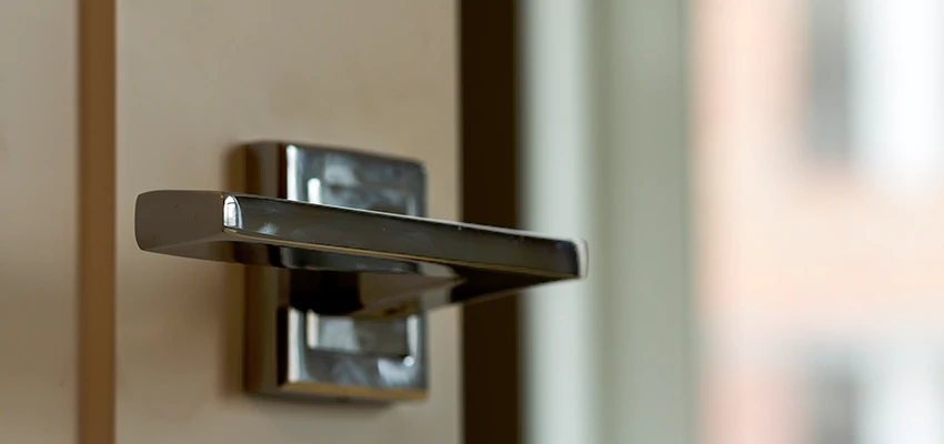 Door Lever Knob Repair in Brandon, Florida