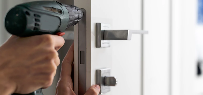 Locksmith For Lock Replacement Near Me in Brandon, FL